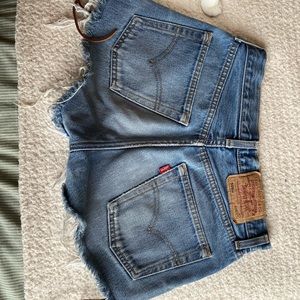 Levi’s 501 xx Jean Shorts | Medium Wash | Medium Rise